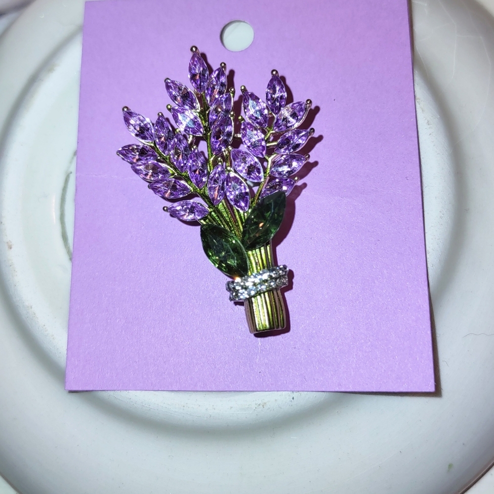 Lavender Flowers Bouquet Brooch - Picture 10 of 10